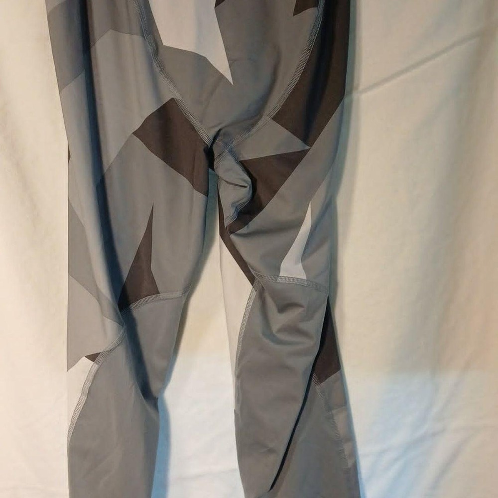 Under Armour Youth XL HeatGear Compression Leggings Grey Camo Athletic Tights